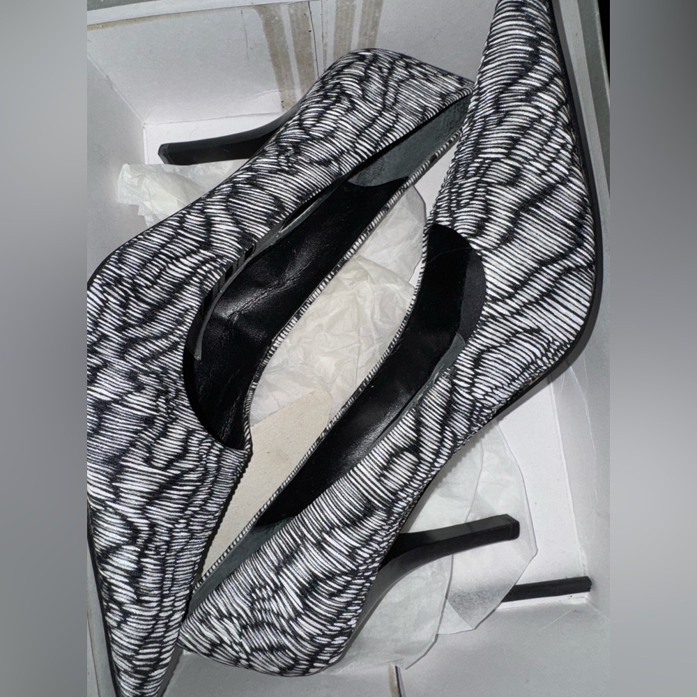 Nine West Black and White Heels - Picture 6 of 6